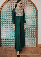 Emerald Grace – Green Silk Embroidered Formal Ensemble
